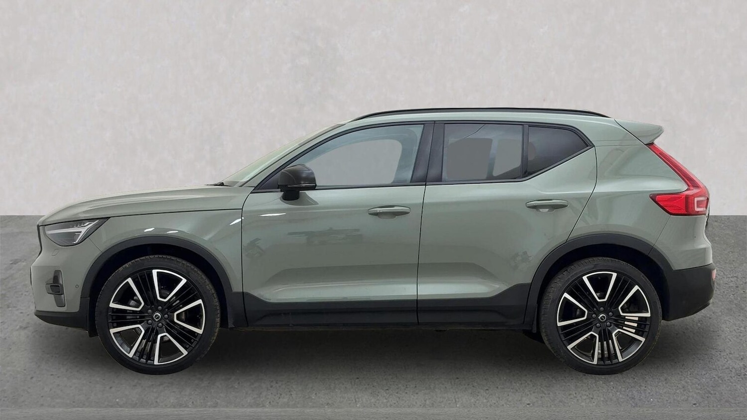 Used Volvo XC40 2025 for sale - 76565471: Photo 6