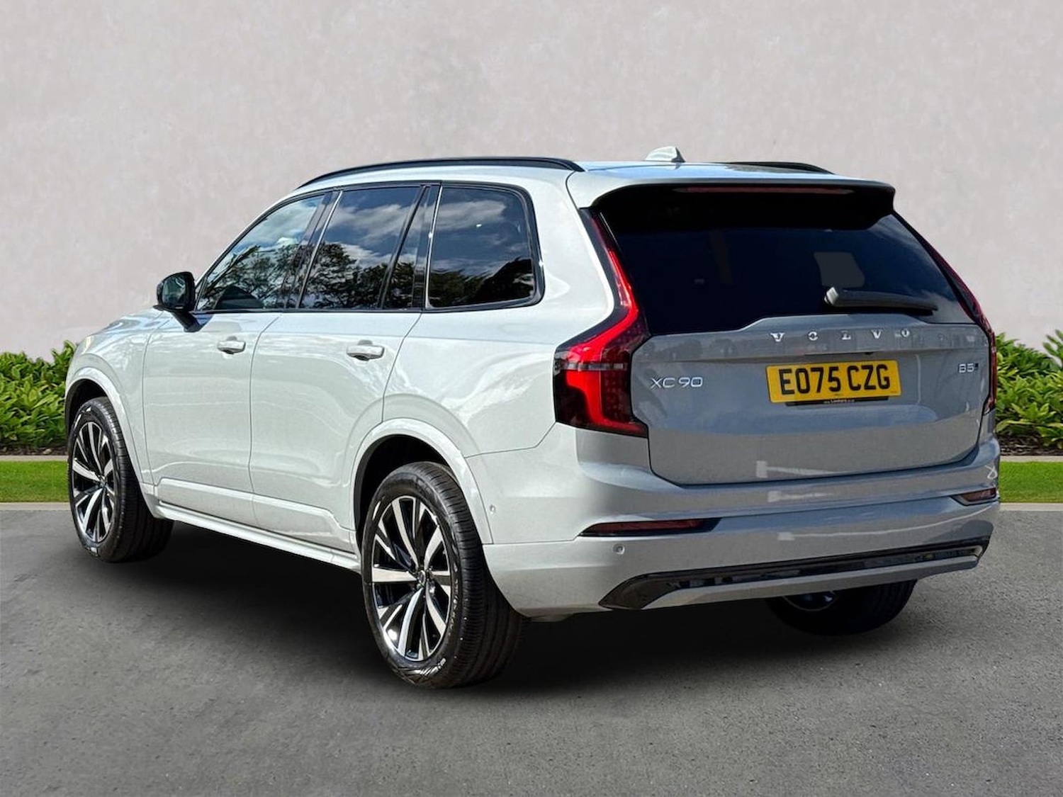 Used Volvo XC90 2025 for sale - 78192692: Photo 2