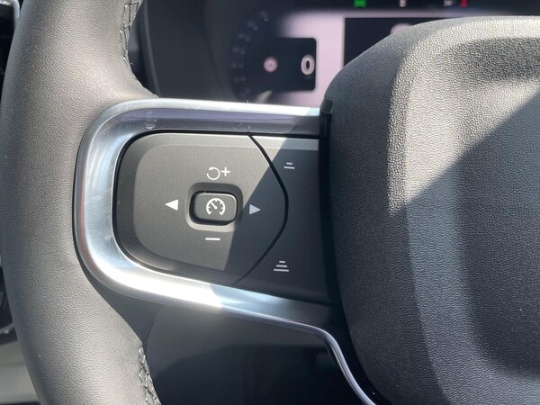 Used Volvo XC40 2025 for sale - 75740365: Photo 26