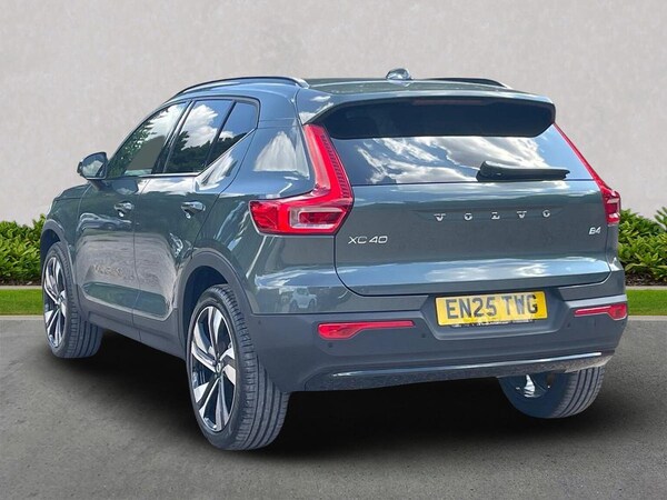 Used Volvo XC40 2025 for sale - 75740365: Photo 2
