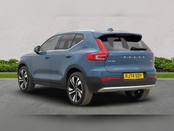 Used Volvo XC40 2024 for sale - 75982229: Photo 2