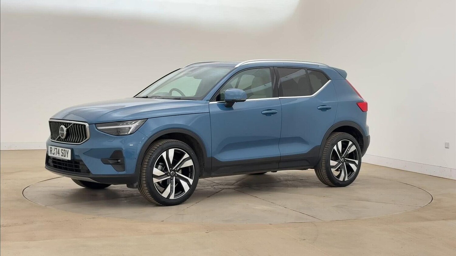 Used Volvo XC40 2024 for sale - 75982229: Photo 31
