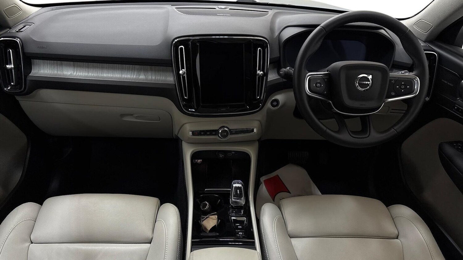 Used Volvo XC40 2024 for sale - 75982229: Photo 9