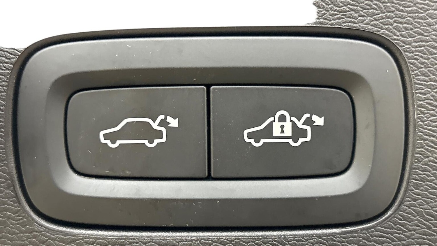 Used Volvo XC60 2025 for sale - 77998741: Photo 19