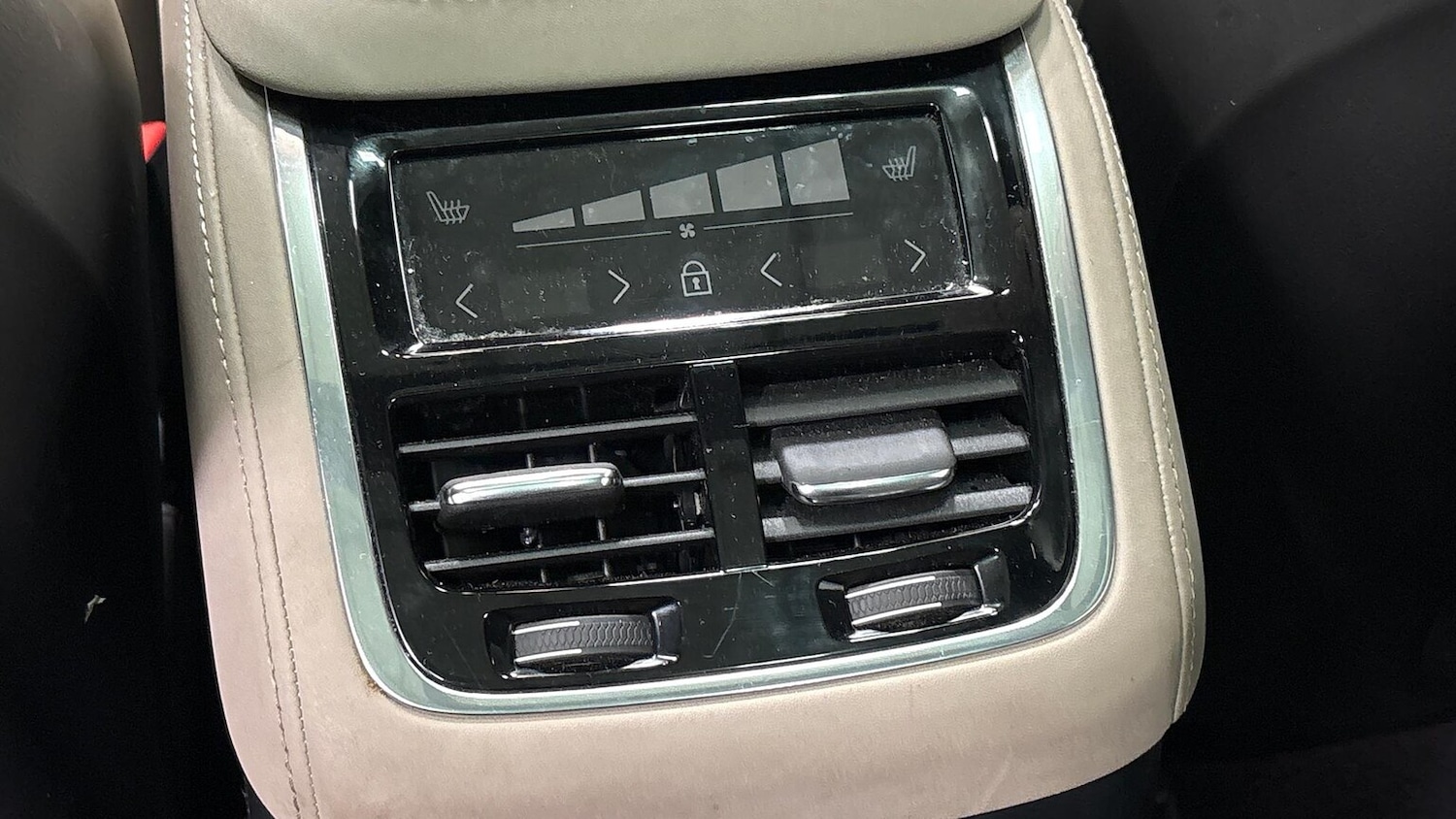 Used Volvo XC90 2025 for sale - 77056922: Photo 16