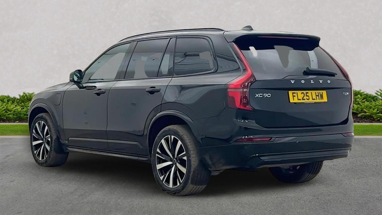 Used Volvo XC90 2025 for sale - 77056922: Photo 2