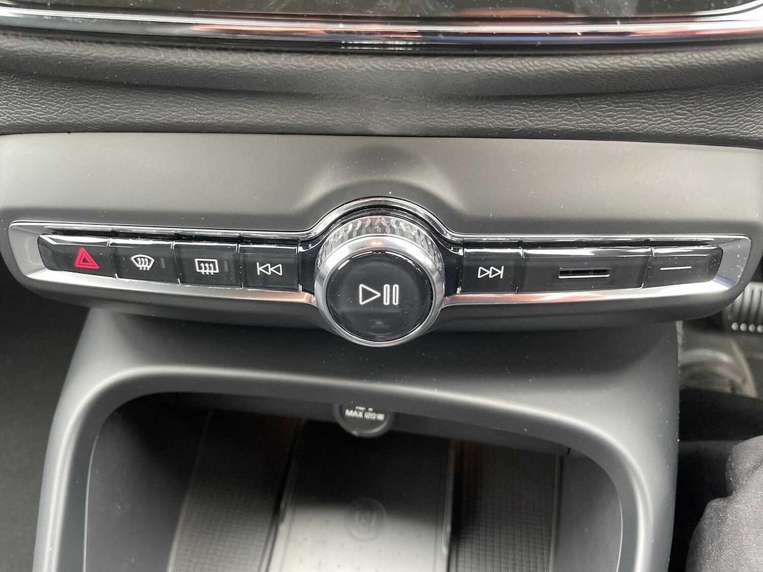 Used Volvo XC40 2025 for sale - 77487457: Photo 12