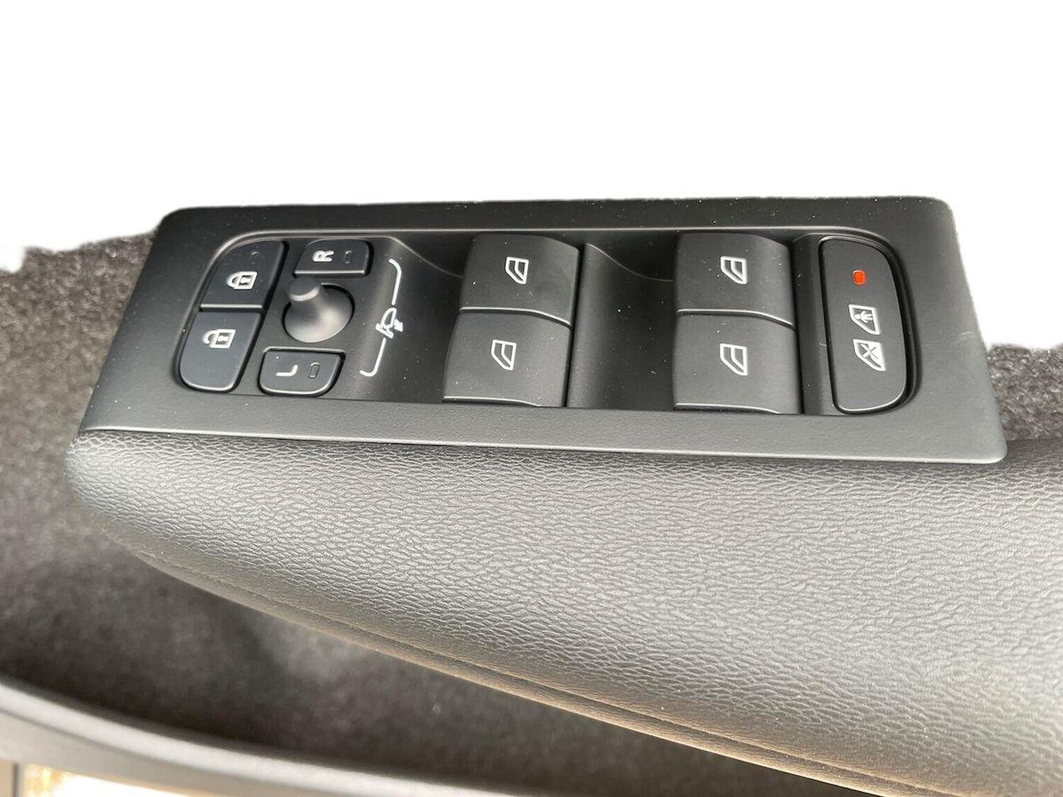 Used Volvo XC40 2025 for sale - 77487457: Photo 20