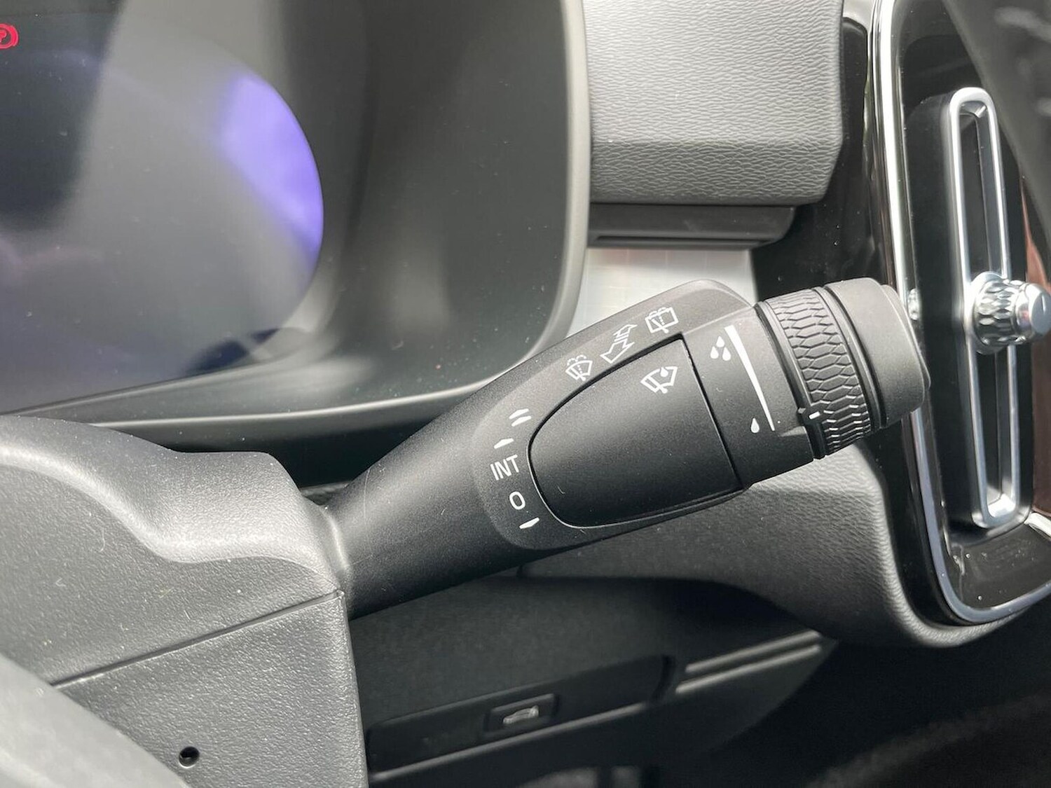 Used Volvo XC40 2025 for sale - 77487457: Photo 26