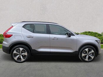 Used Volvo XC40 2025 for sale - 77487457: Photo