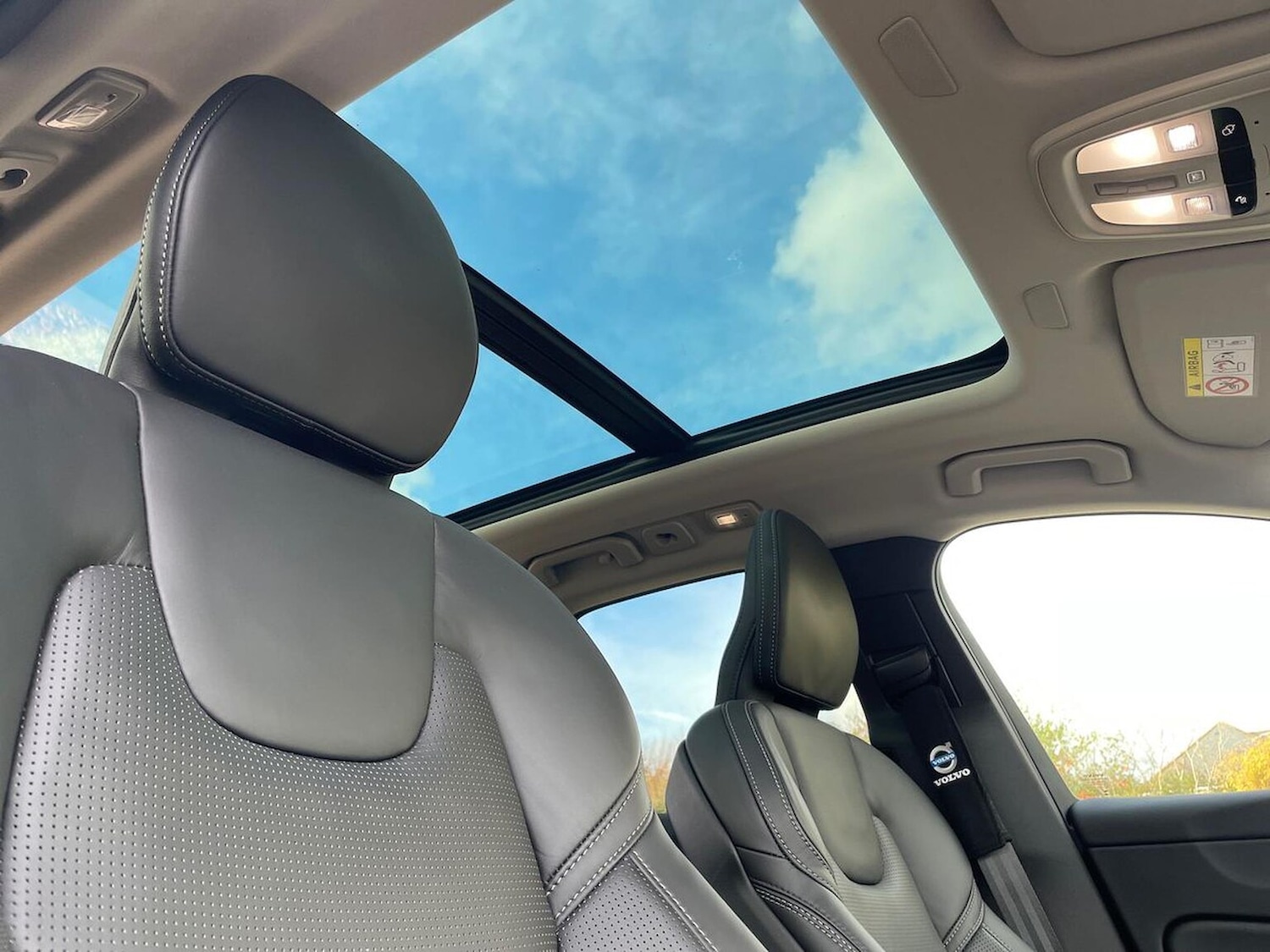 Used Volvo XC60 2024 for sale - 76464669: Photo 30