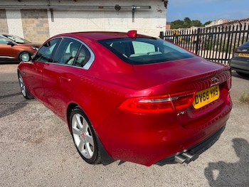 Used Jaguar XE 2016 for sale - 75336576: Photo