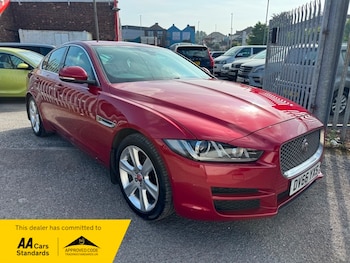 Used Jaguar XE 2016 for sale - 75336576: Photo