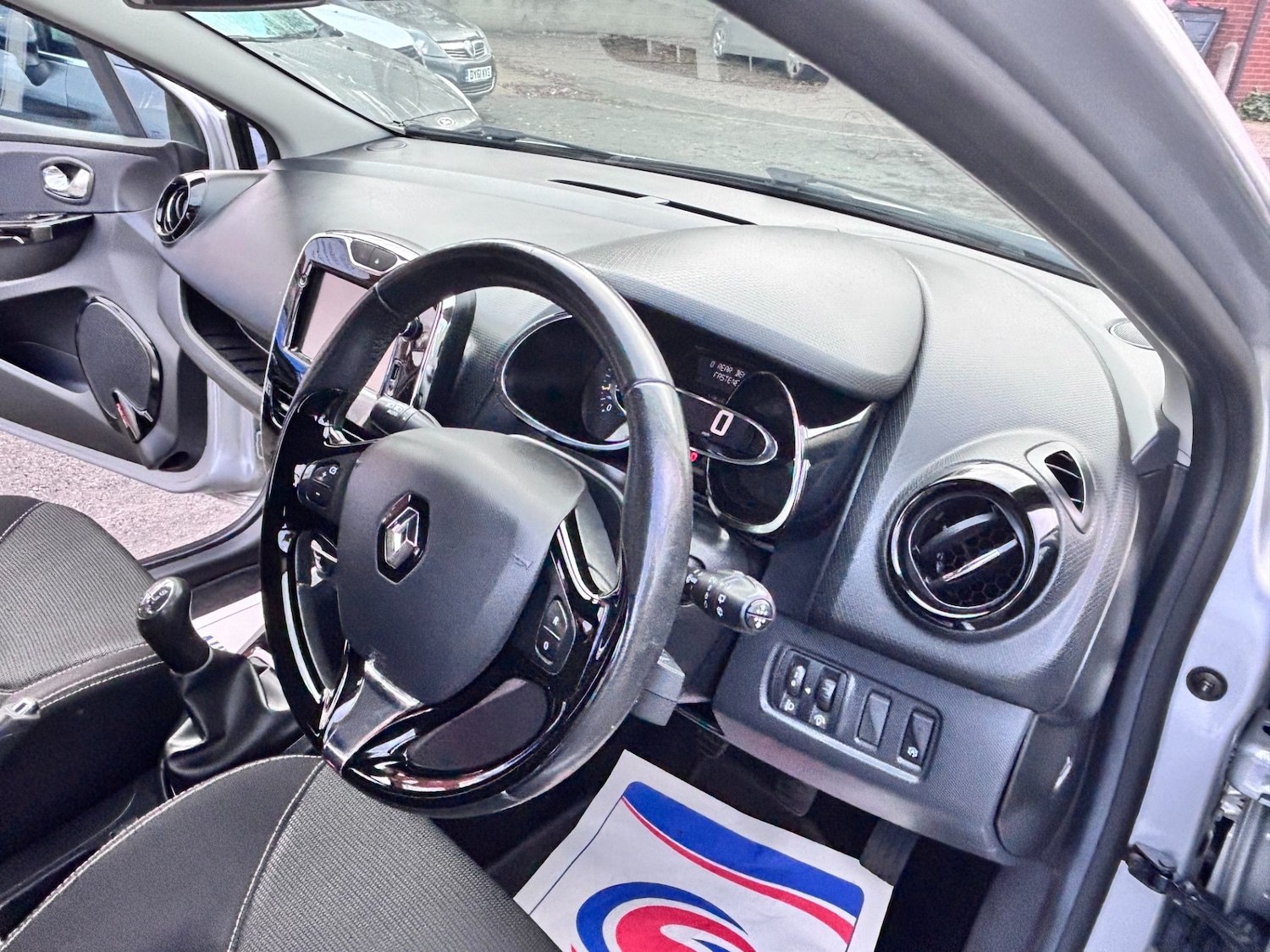 Used Renault Clio 2014 for sale - 76763266: Photo 16