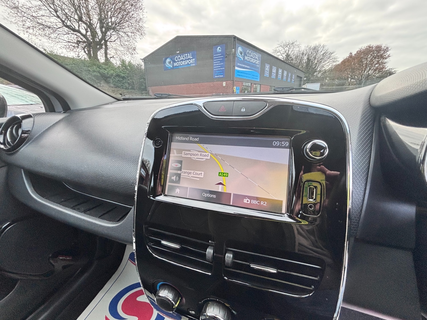 Used Renault Clio 2014 for sale - 76763266: Photo 28