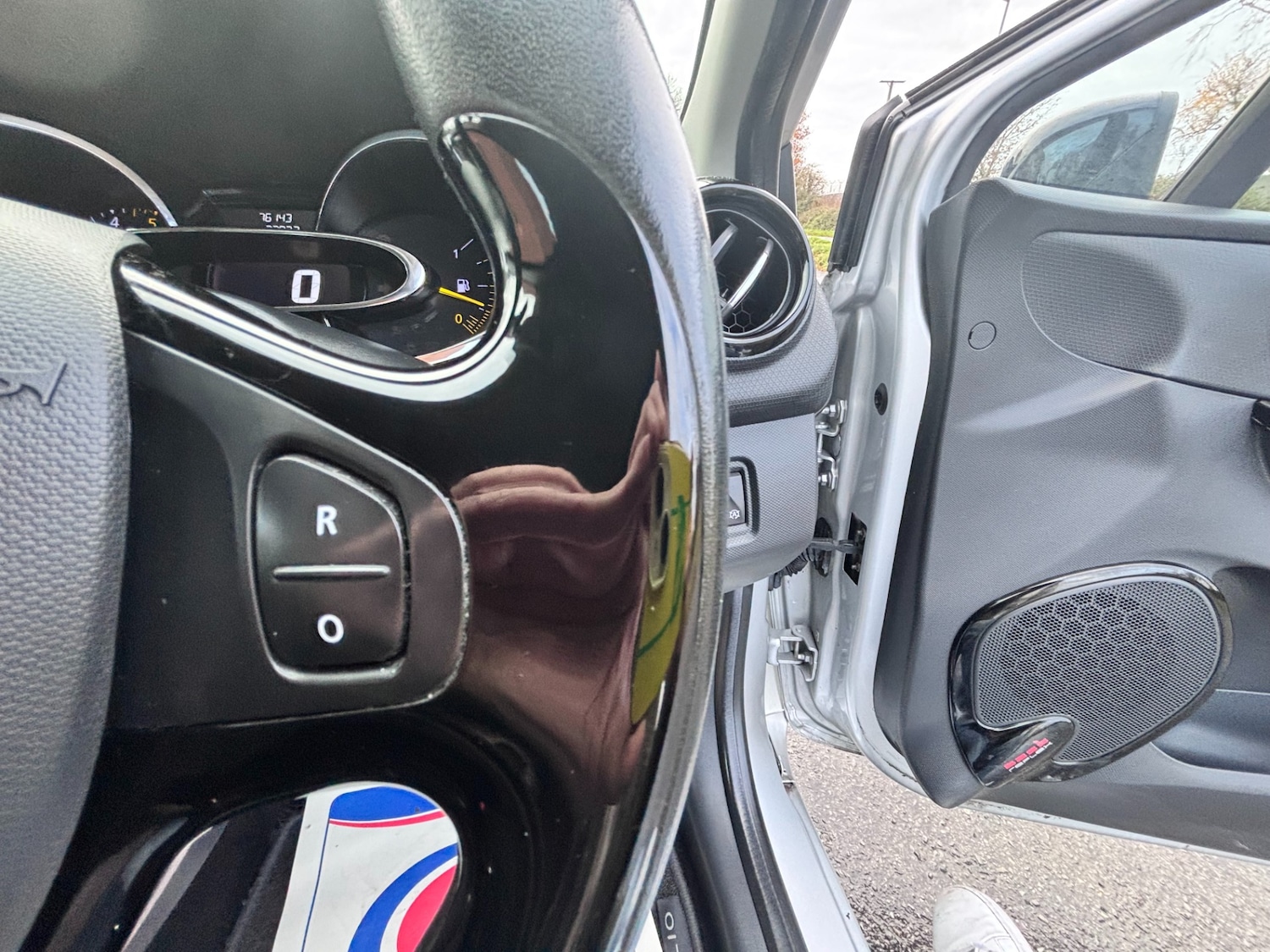 Used Renault Clio 2014 for sale - 76763266: Photo 31