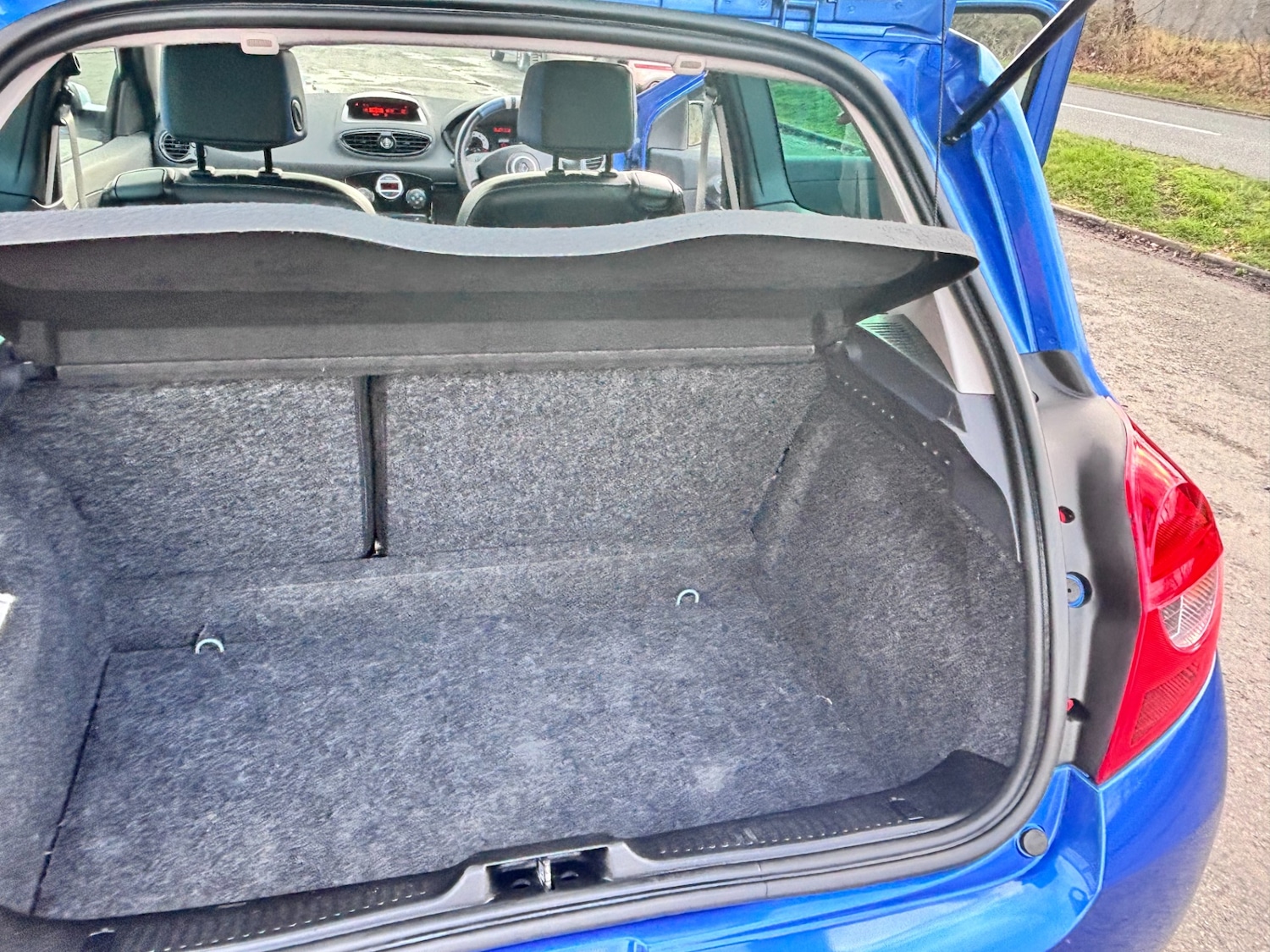 Used Renault Clio 2010 for sale - 77604521: Photo 28