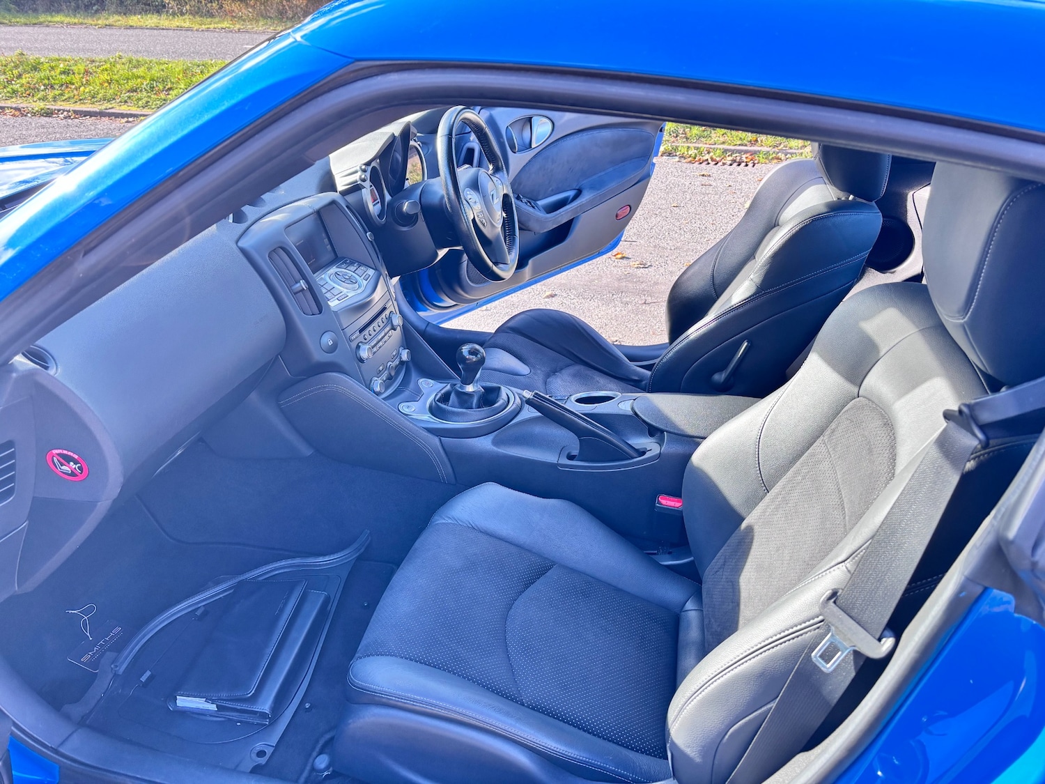 Used Nissan 370 Z 2011 for sale - 76366355: Photo 17