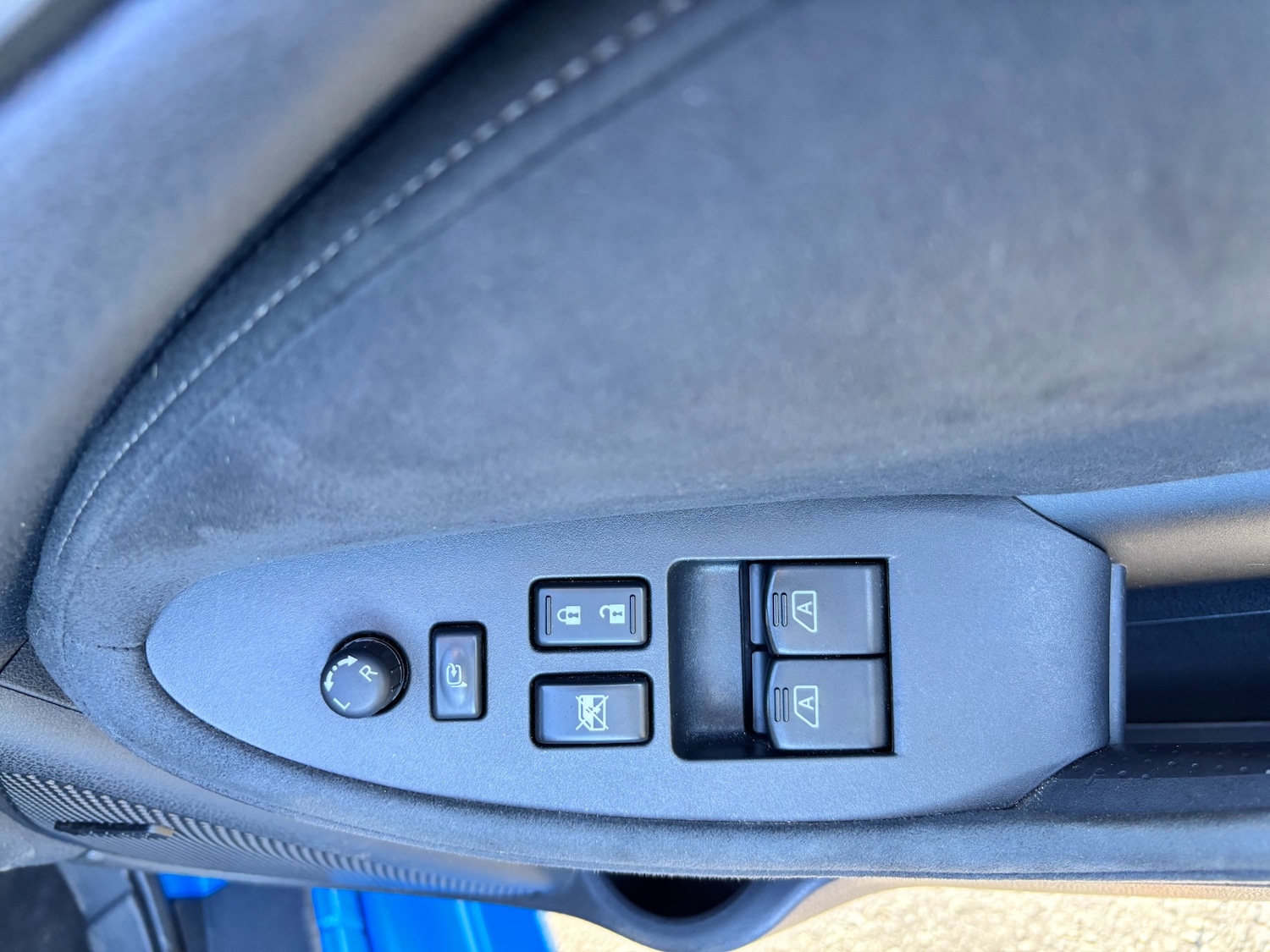 Used Nissan 370 Z 2011 for sale - 76366355: Photo 23