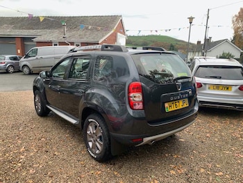 Used Dacia Duster 2018 for sale - 76479549: Photo