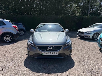 Used Volvo V40 2017 for sale - 79098255: Photo