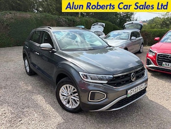 Used Volkswagen T-Roc 2023 for sale - 79232306: Photo