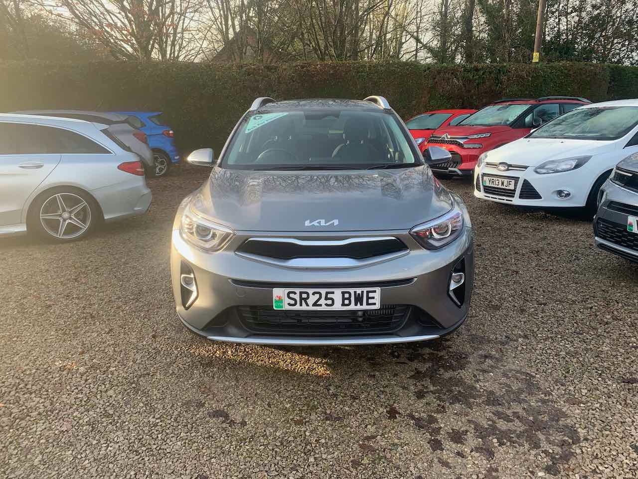 Used Kia Stonic 2025 for sale - 76931490: Photo 2