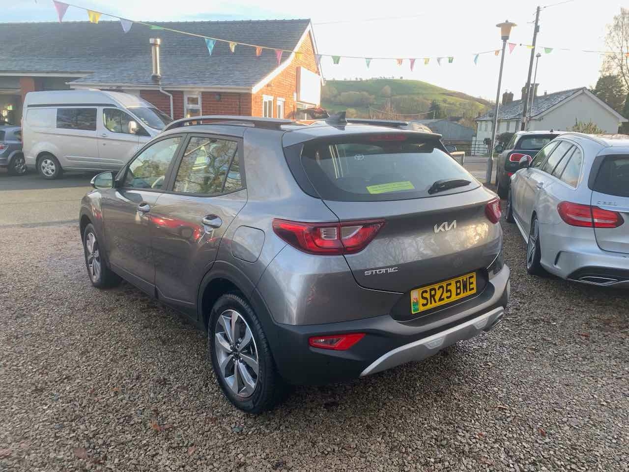 Used Kia Stonic 2025 for sale - 76931490: Photo 4