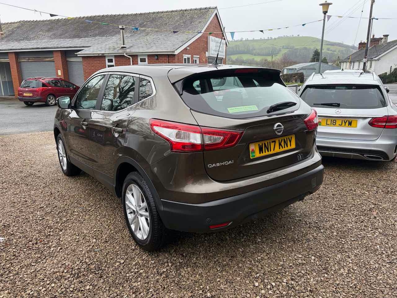 Used Nissan Qashqai 2017 for sale - 77690890: Photo 4