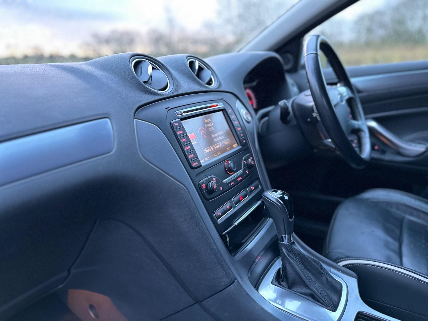 Used Ford Mondeo 2013 for sale - 76666856: Photo 24