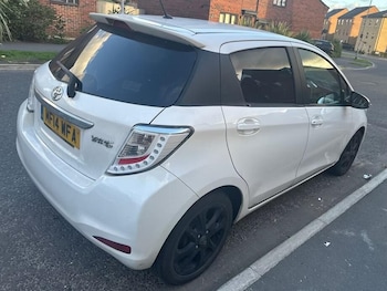 Used Toyota Yaris 2014 for sale - 76485311: Photo