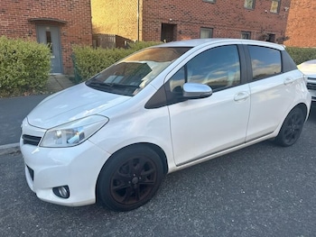 Used Toyota Yaris 2014 for sale - 76485311: Photo