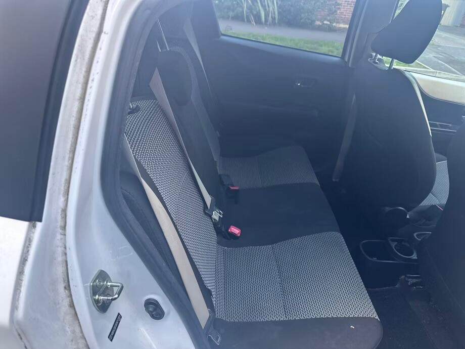 Used Toyota Yaris 2014 for sale - 76485311: Photo 8