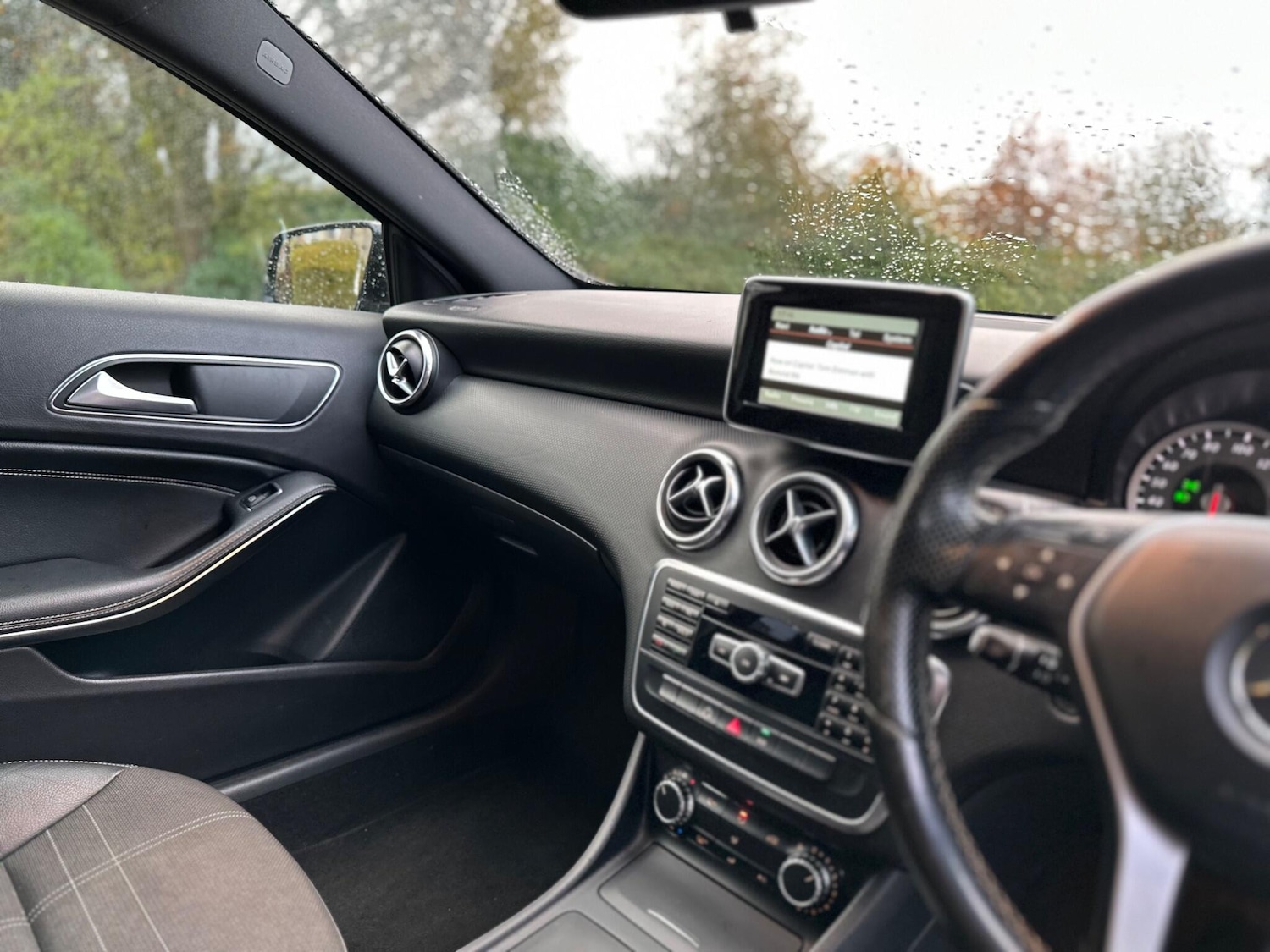 Used Mercedes-Benz A-Class 2014 for sale - 76484567: Photo 28