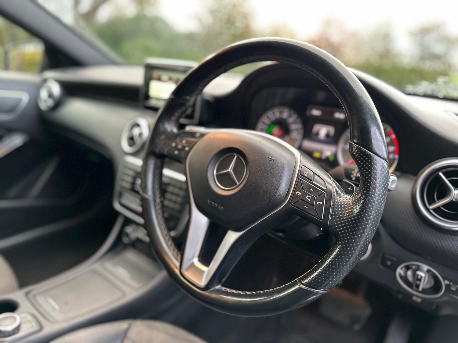 Used Mercedes-Benz A-Class 2014 for sale - 76484567: Photo 29