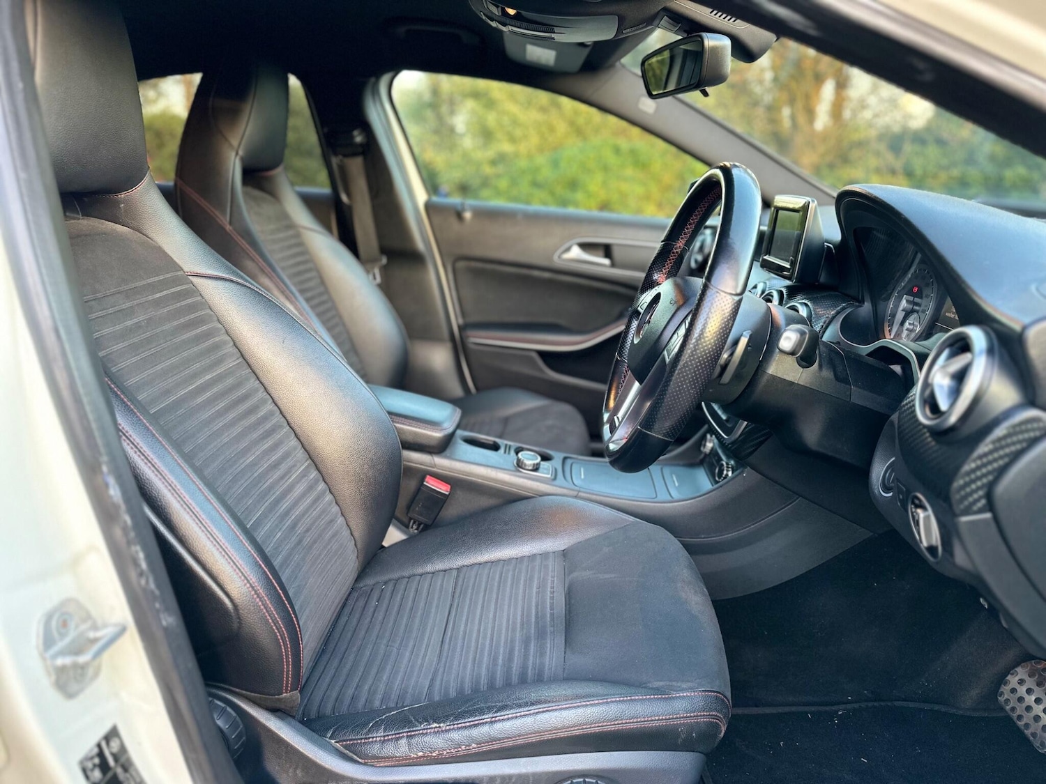 Used Mercedes-Benz A-Class 2013 for sale - 76404975: Photo 31