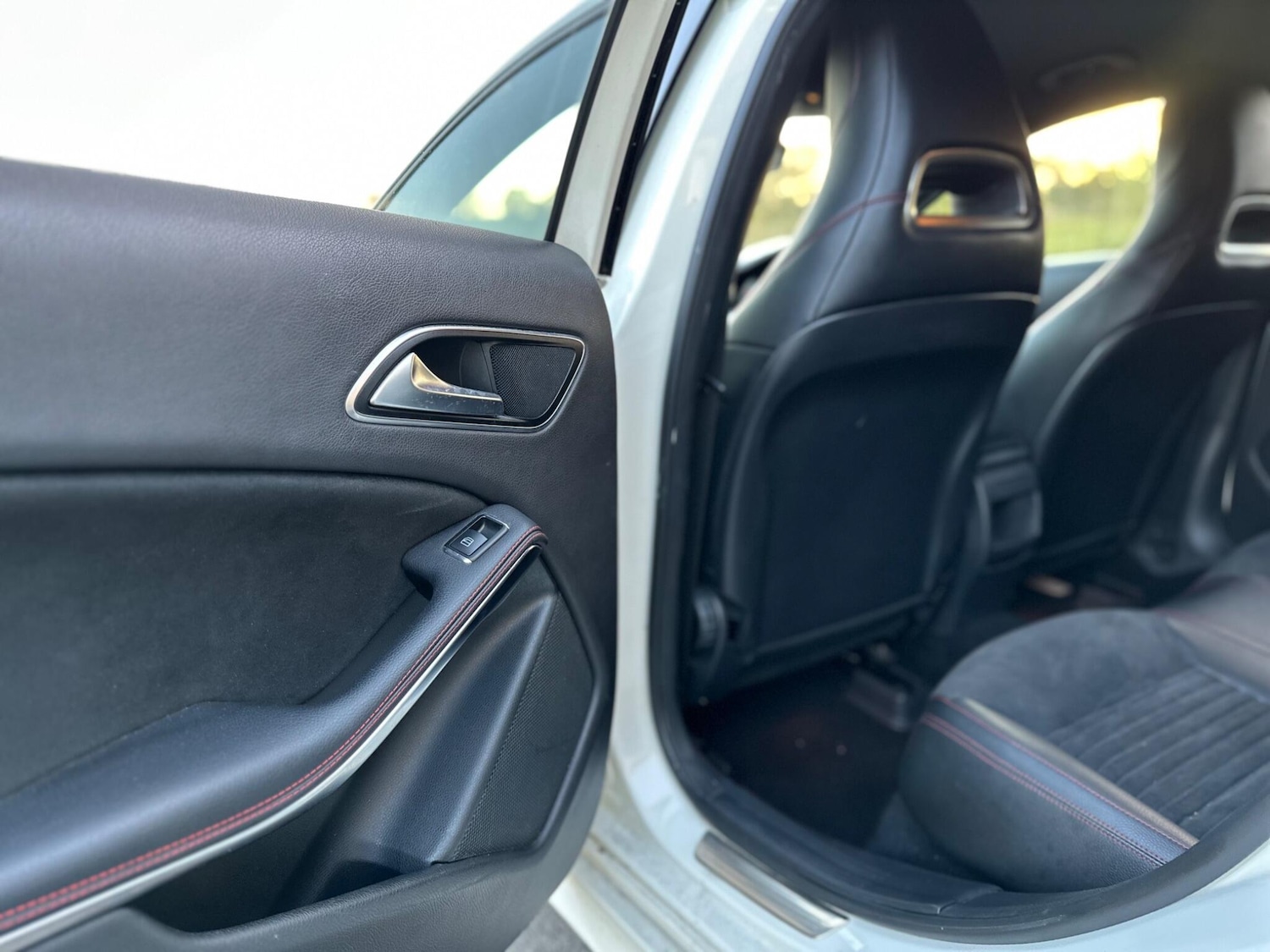 Used Mercedes-Benz A-Class 2013 for sale - 76404975: Photo 40