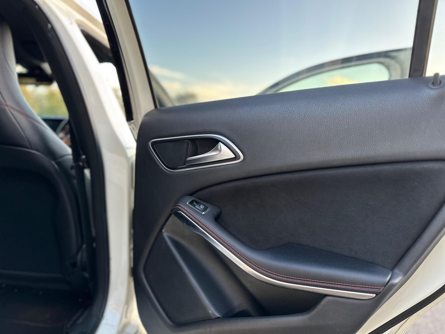 Used Mercedes-Benz A-Class 2013 for sale - 76404975: Photo 41