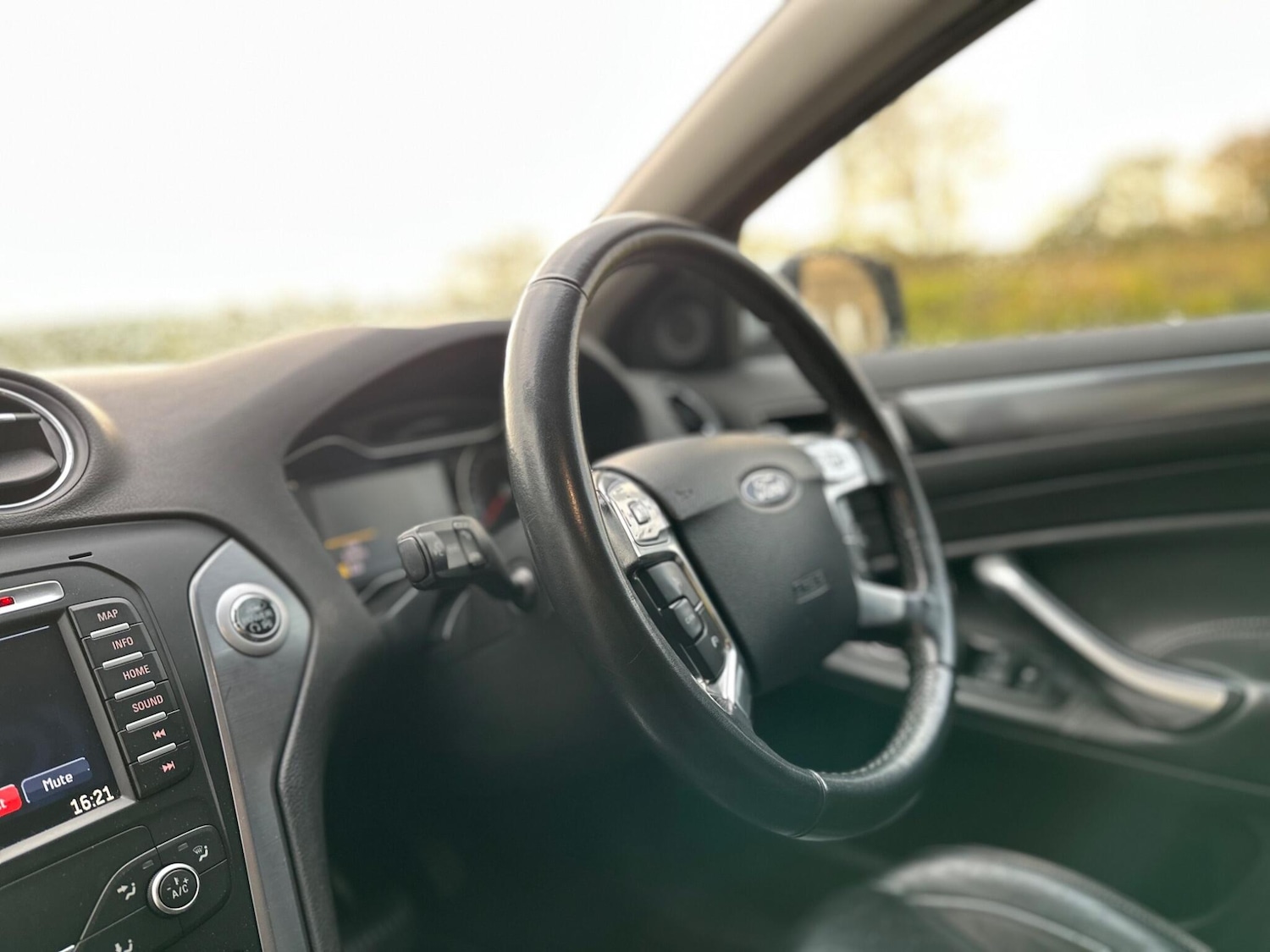 Used Ford Mondeo 2014 for sale - 76404972: Photo 20