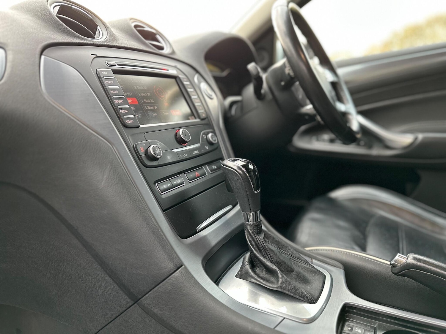 Used Ford Mondeo 2014 for sale - 76404972: Photo 21