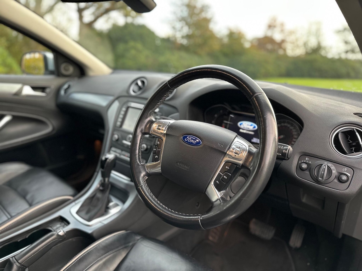 Used Ford Mondeo 2014 for sale - 76404972: Photo 25