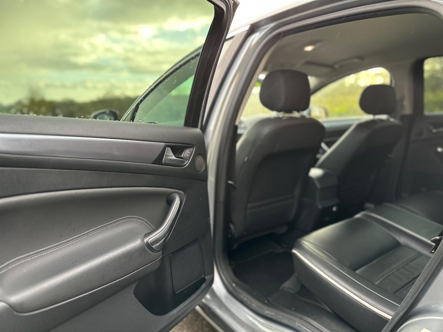 Used Ford Mondeo 2014 for sale - 76404972: Photo 32