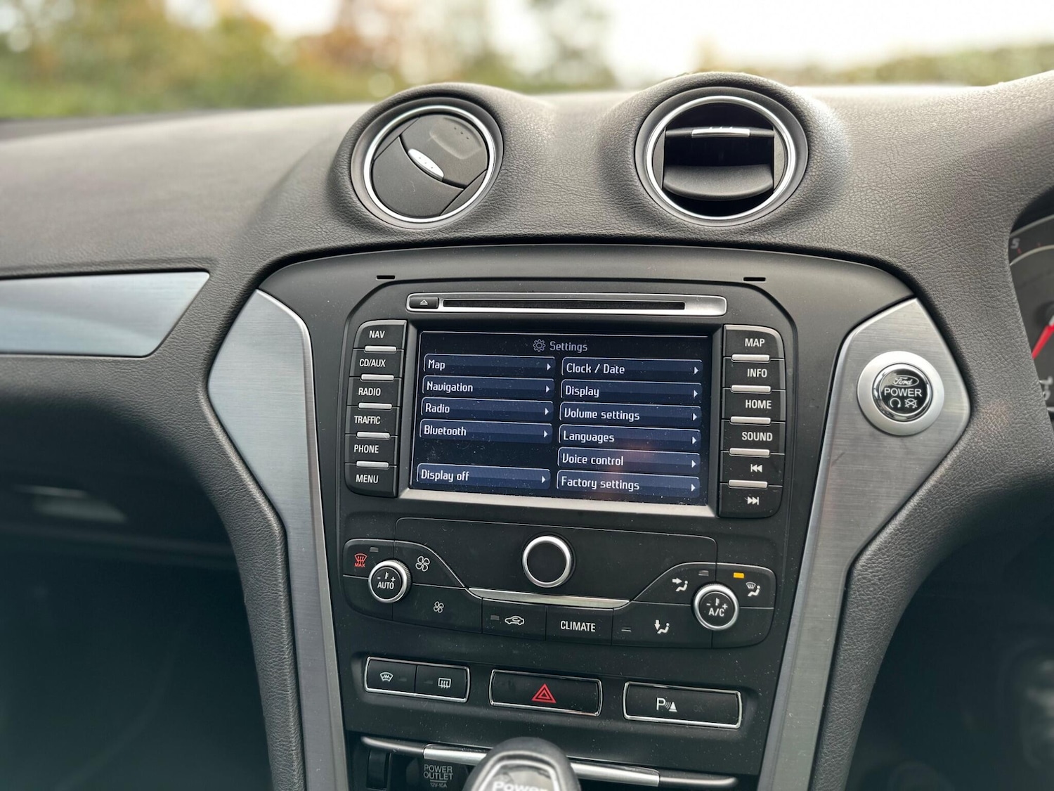 Used Ford Mondeo 2014 for sale - 76404972: Photo 44