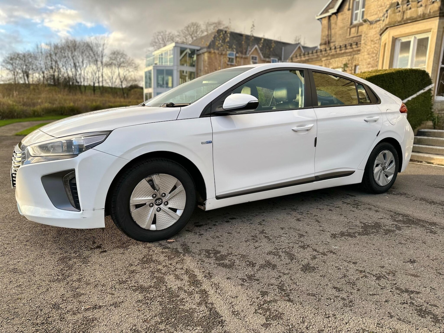 Used Hyundai IONIQ 2017 for sale - 76759438: Photo 3