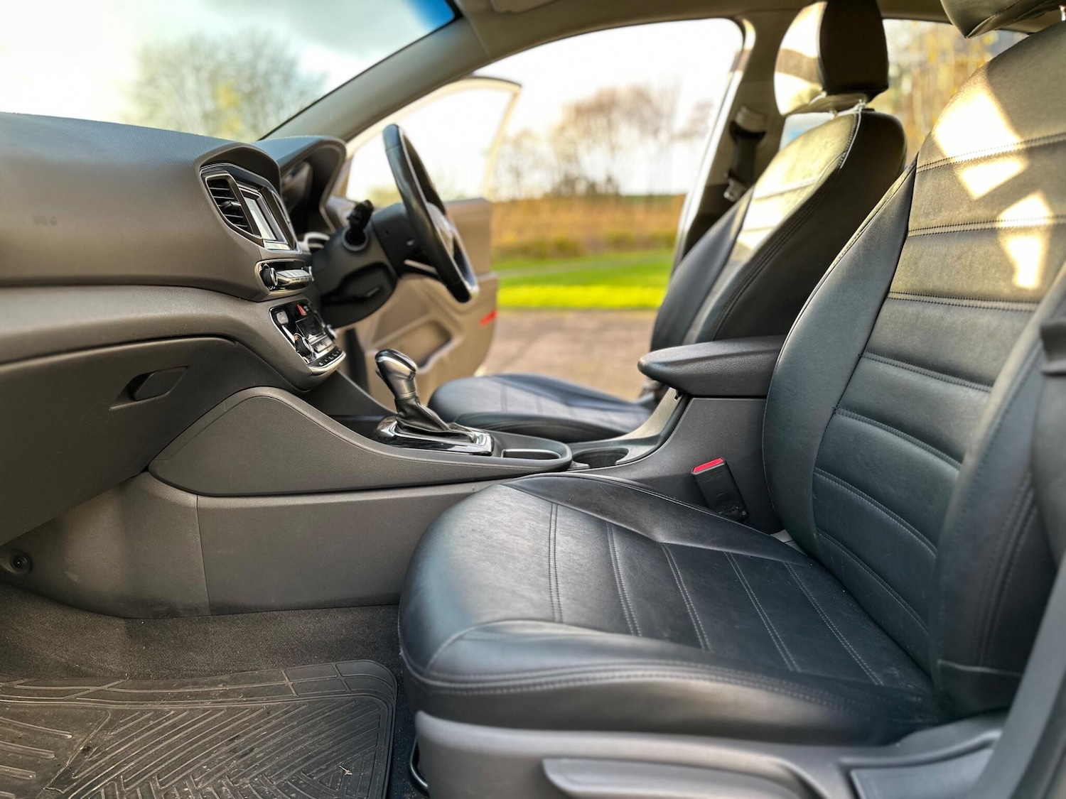 Used Hyundai IONIQ 2017 for sale - 76759438: Photo 57