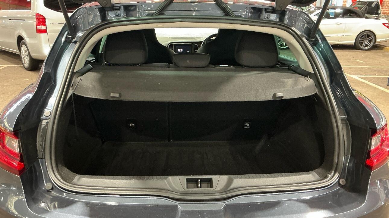 Used Renault Megane 2016 for sale - 76562562: Photo 11