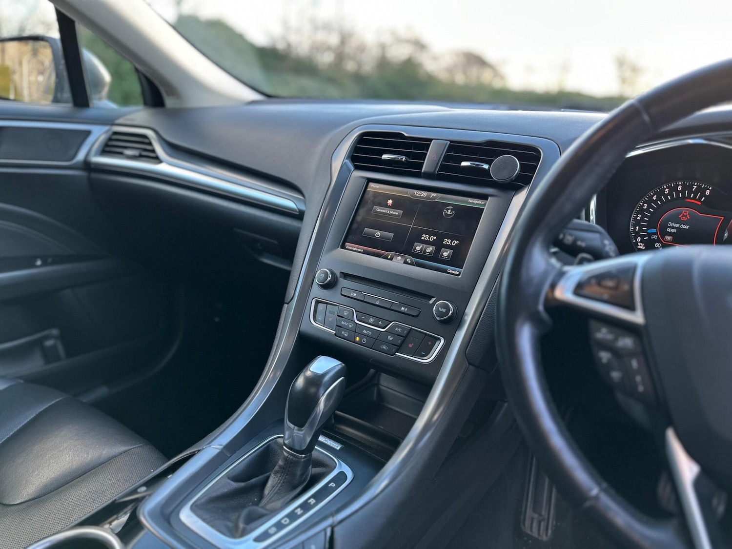 Used Ford Mondeo 2015 for sale - 76759280: Photo 26