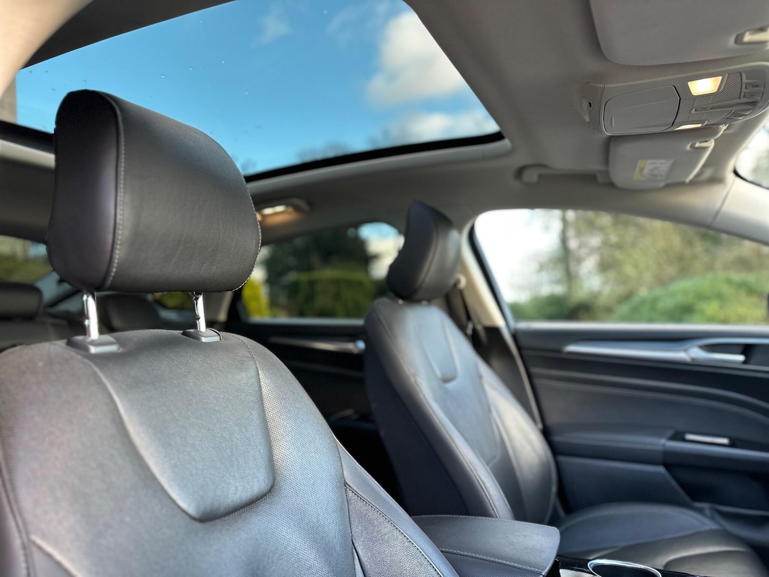 Used Ford Mondeo 2015 for sale - 76759280: Photo 31