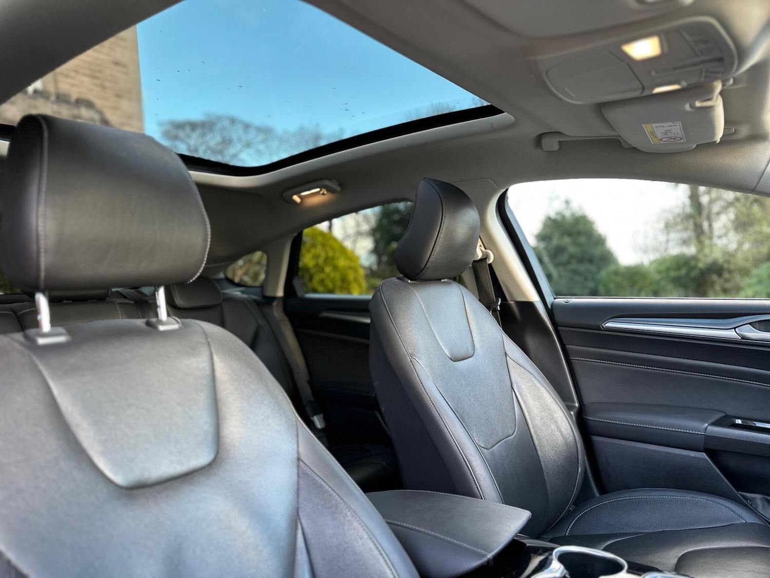 Used Ford Mondeo 2015 for sale - 76759280: Photo 32