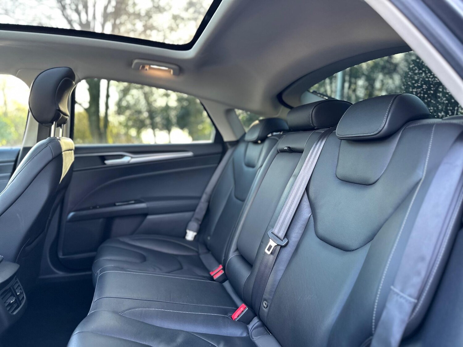 Used Ford Mondeo 2015 for sale - 76759280: Photo 33